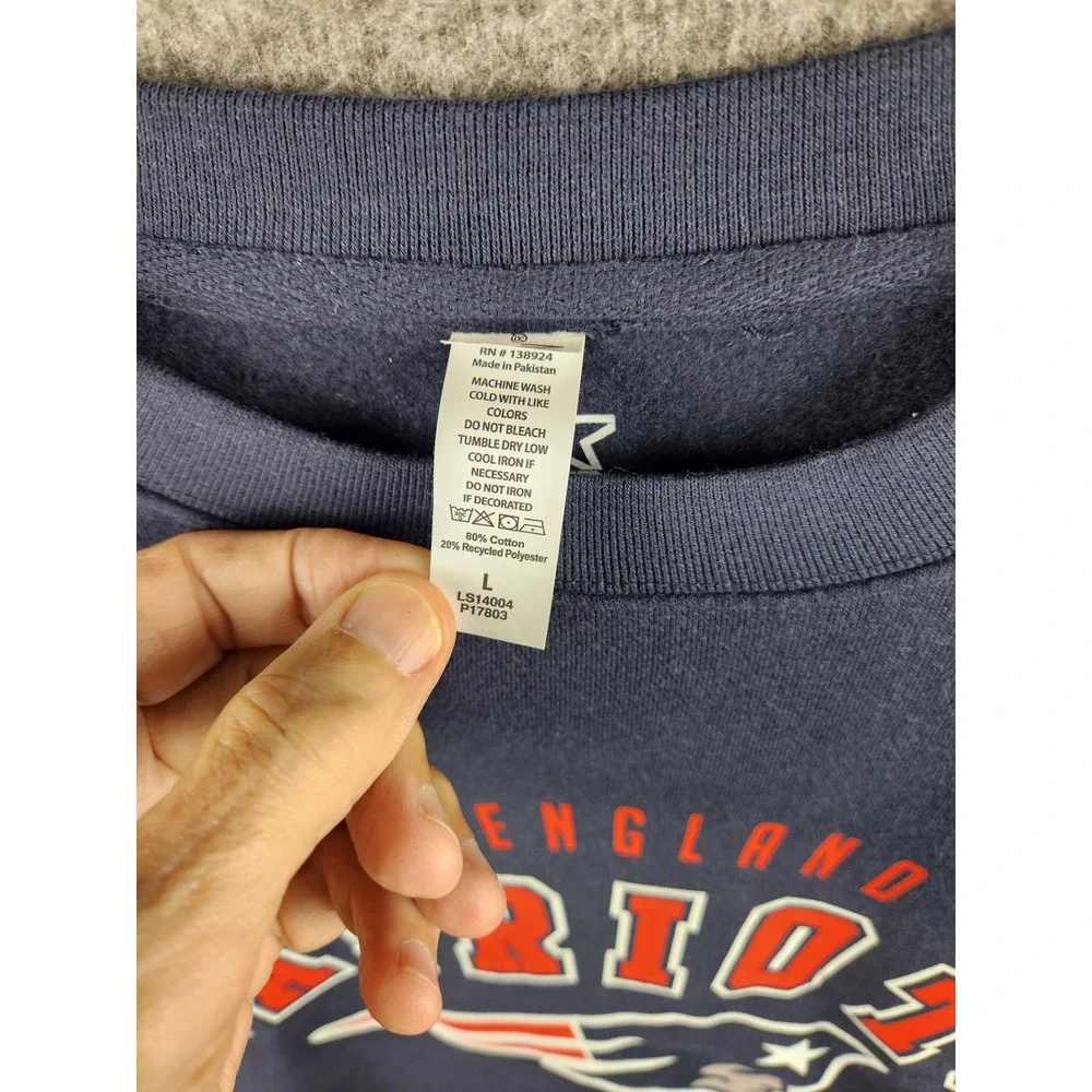 New England Patriots Sweatshirt Men's Large NFL Football Crewneck Pullover Navy - Picture 12 of 12